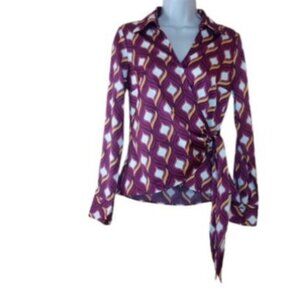 Cupcakes and Cashmere Womens Wrap Blouse Maroon Combo Geo Print Satin XS